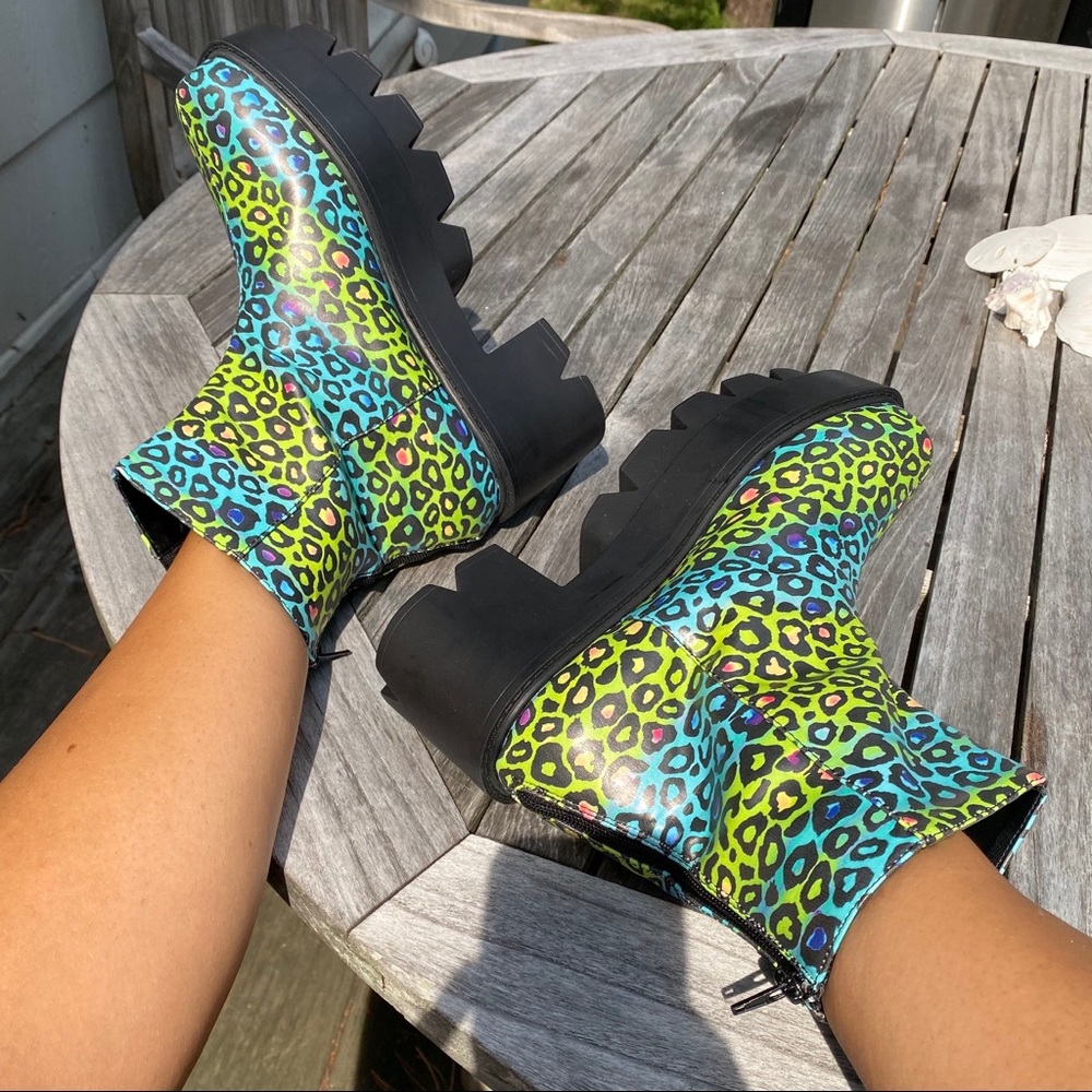 🍃 ANIMAL PRINT MULTI BLACK CHUNKY BOOTIES! - Picture 9 of 10